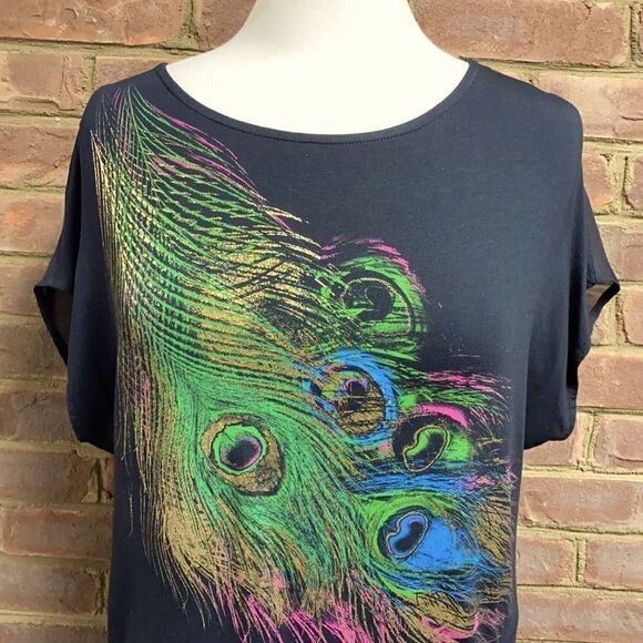 Bebe Black Peacock Feather Short Sleeve Top - Picture 3 of 7